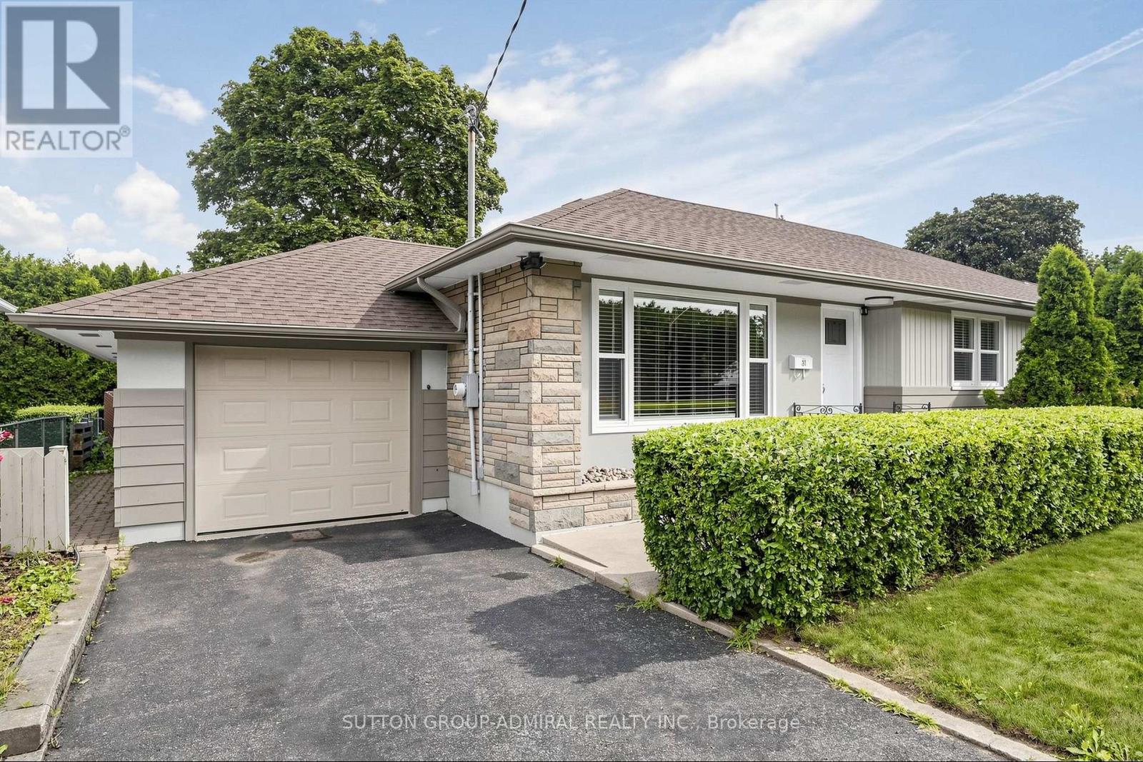 27 Patricia Drive, St. Catharines, Ontario  L2M 4P2 - Photo 2 - X13582924