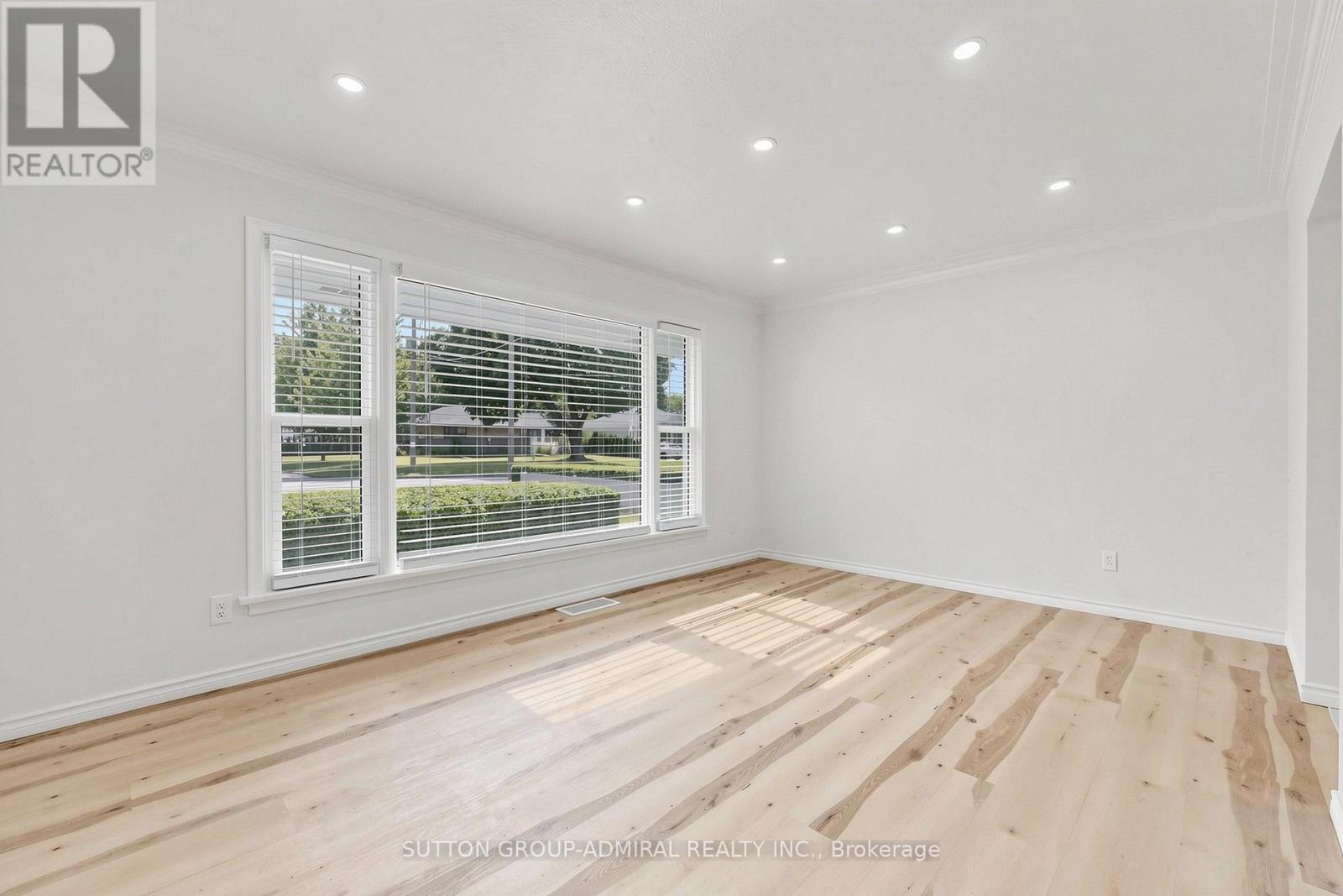 27 Patricia Drive, St. Catharines, Ontario  L2M 4P2 - Photo 5 - X13582924
