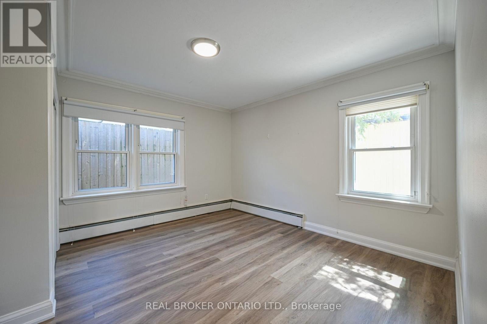 685 Frederick Street, Kitchener, Ontario  N2B 2B3 - Photo 7 - X13585486