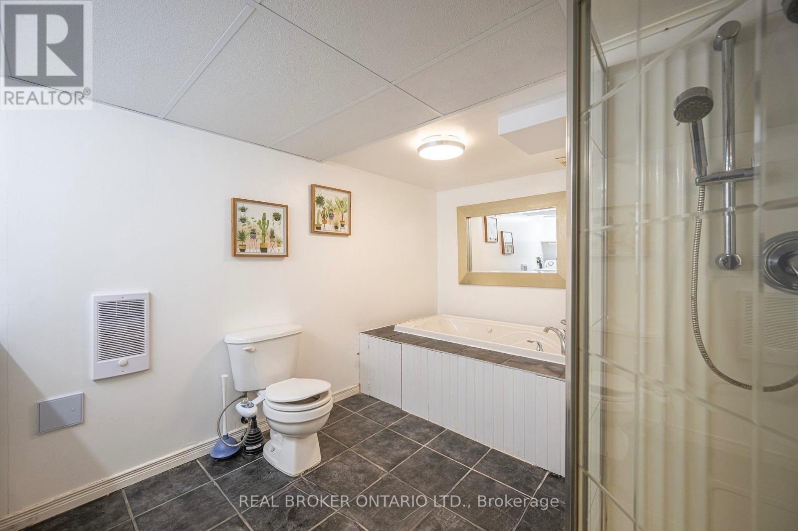 685 Frederick Street, Kitchener, Ontario  N2B 2B3 - Photo 9 - X13585486