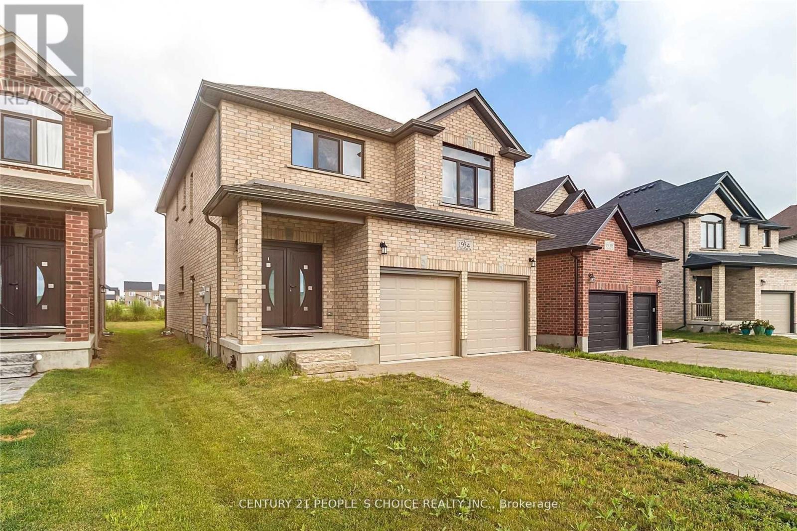 1934 Cedarpark Drive, London North, Ontario  N5X 0J1 - Photo 2 - X13585586