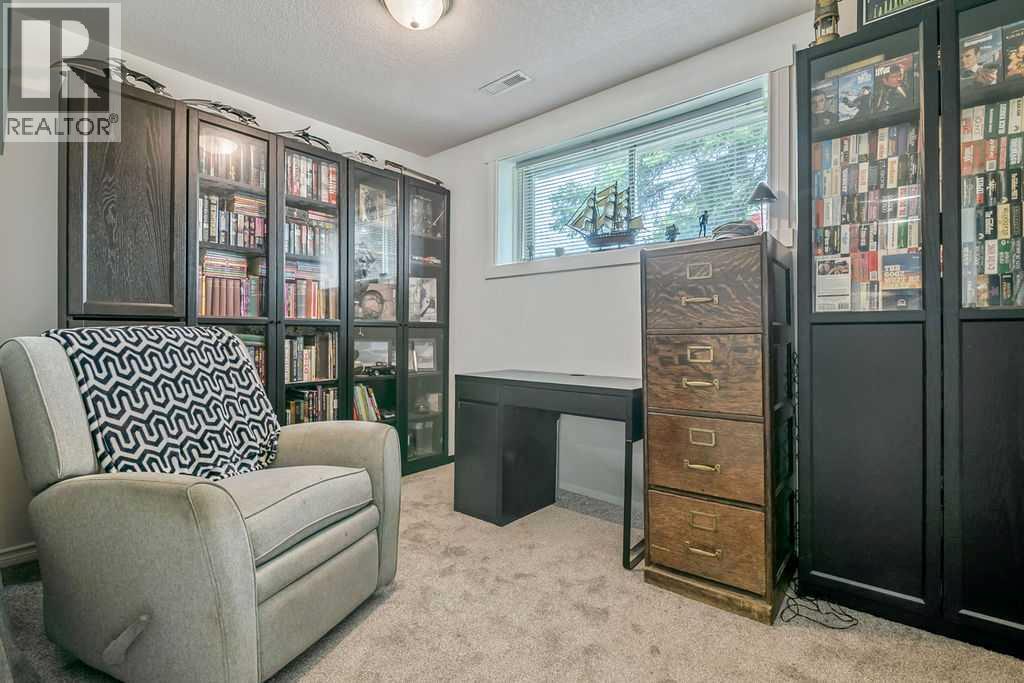 311 Penbrooke Crescent Se, Calgary, Alberta  T2A 3T6 - Photo 39 - A2327697
