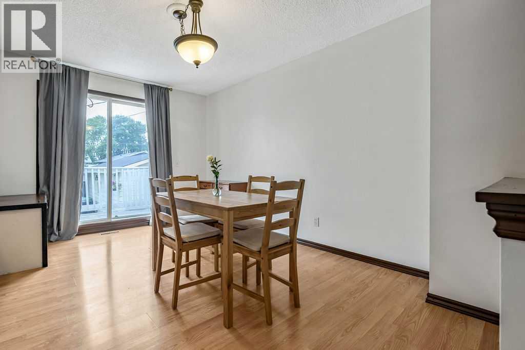 311 Penbrooke Crescent Se, Calgary, Alberta  T2A 3T6 - Photo 10 - A2327697