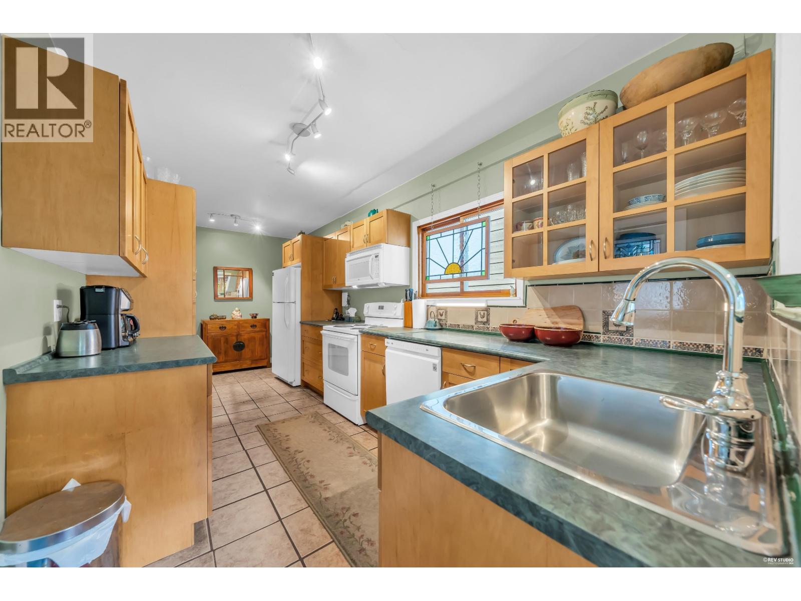956 E 21st Avenue, Vancouver, British Columbia  V5V 1S5 - Photo 5 - R3147933