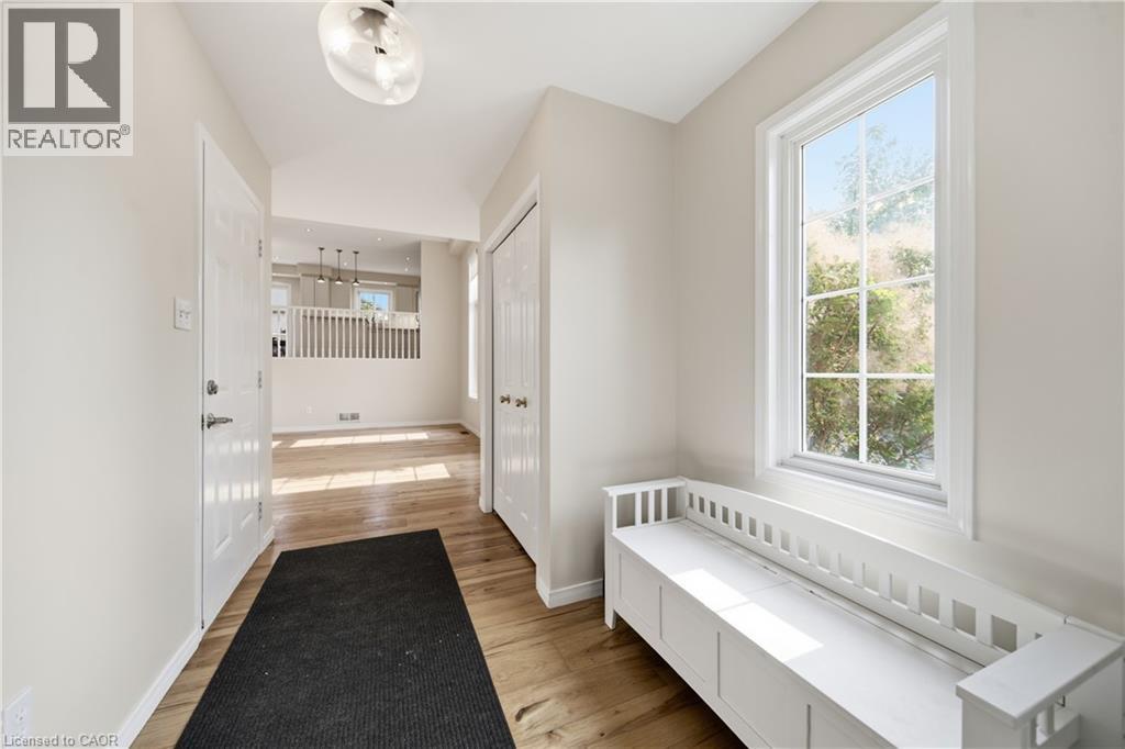 610 Violet Street, Waterloo, Ontario  N2V 2V9 - Photo 3 - 40845697