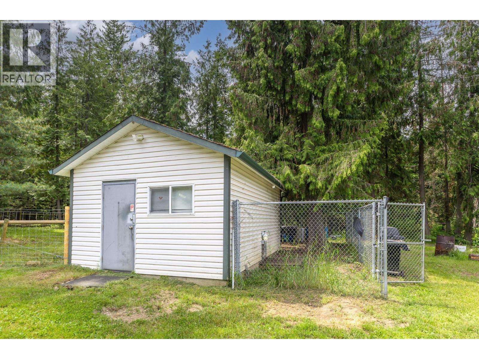 5060 Tatlow Road, Salmon Arm, British Columbia  V1E 2P8 - Photo 26 - 10395021