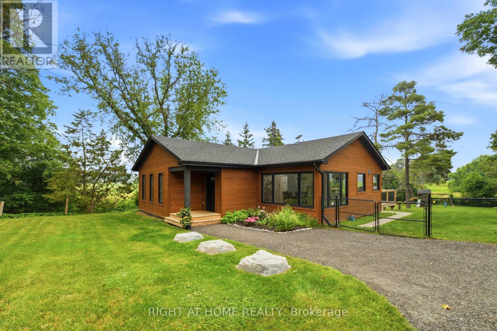 17083 WARDEN AVENUE, Whitchurch-Stouffville, Ontario