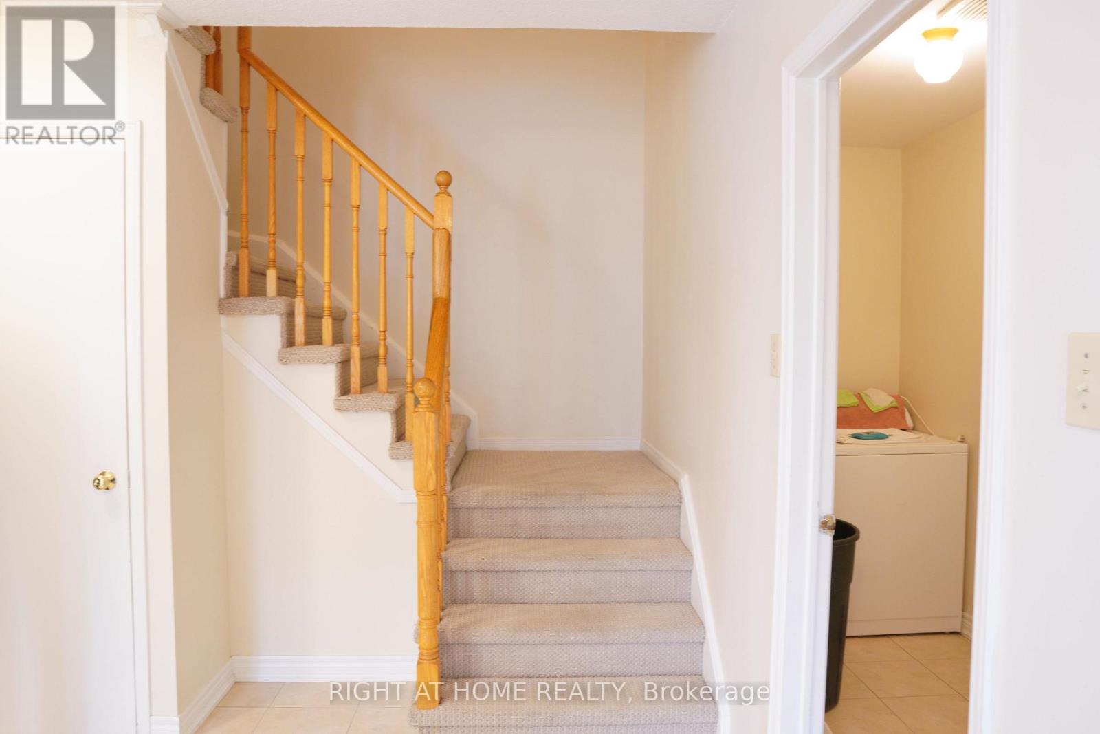 50 Oldhill Street, Richmond Hill, Ontario  L4C 9T9 - Photo 11 - N13584786