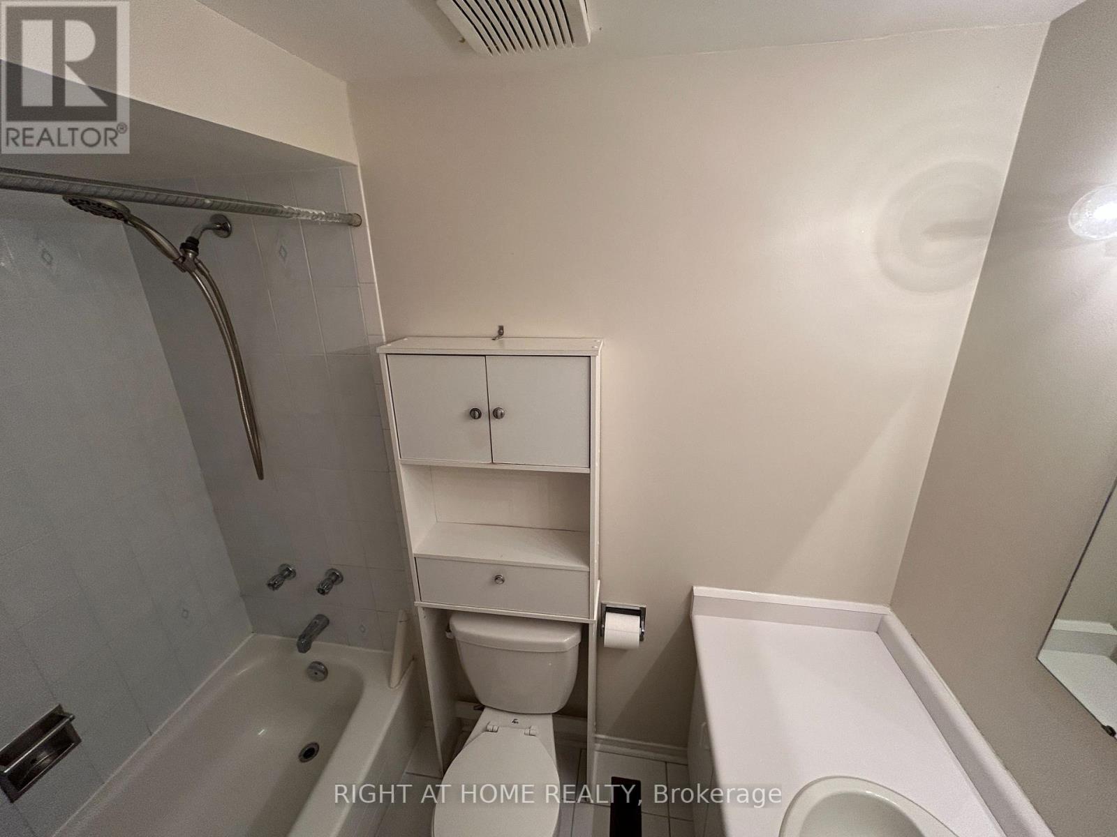 50 Oldhill Street, Richmond Hill, Ontario  L4C 9T9 - Photo 21 - N13584786