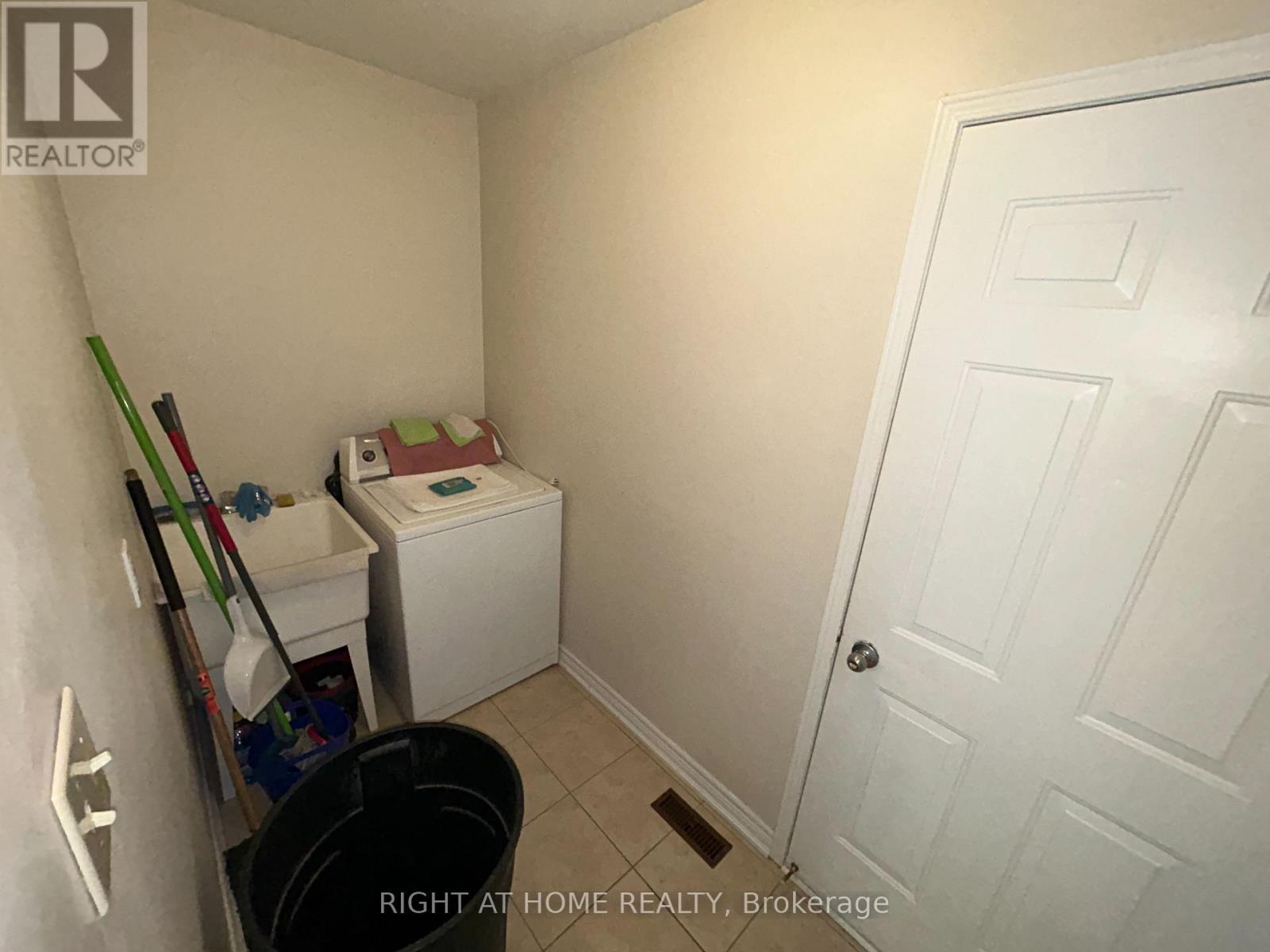 50 Oldhill Street, Richmond Hill, Ontario  L4C 9T9 - Photo 23 - N13584786