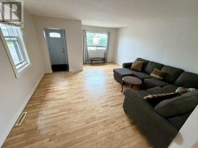 320 First Ave, Thunder Bay, Ontario  P7B 2M8 - Photo 2 - TB2602030