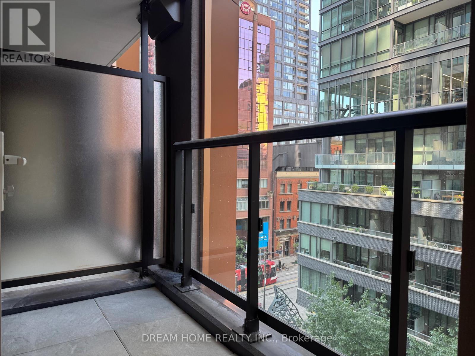 521 - 400 King Street W, Toronto, Ontario  M5V 1K2 - Photo 19 - C13582098