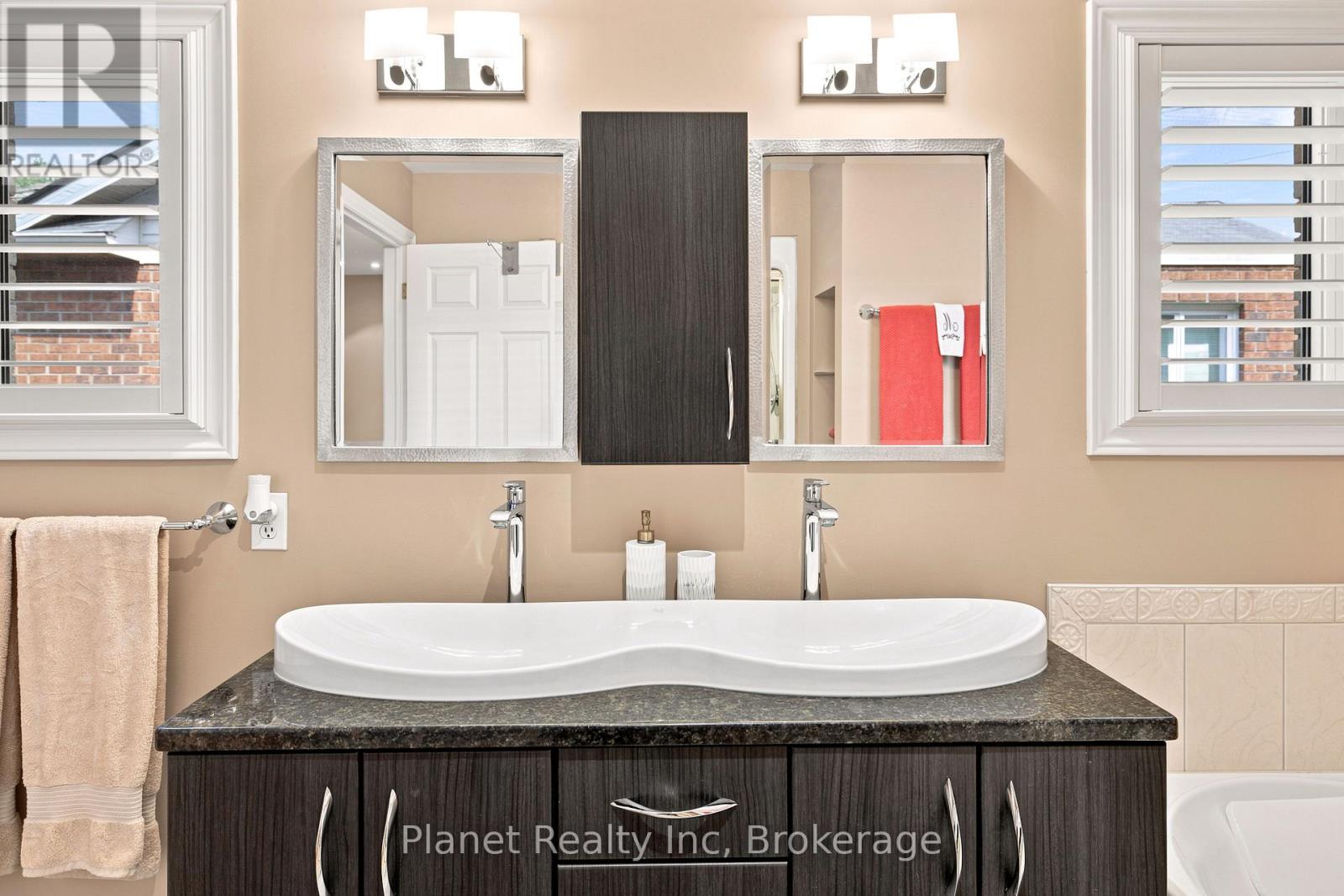 59 Honeysuckle Drive, Guelph, Ontario  N1G 4X7 - Photo 24 - X13585716