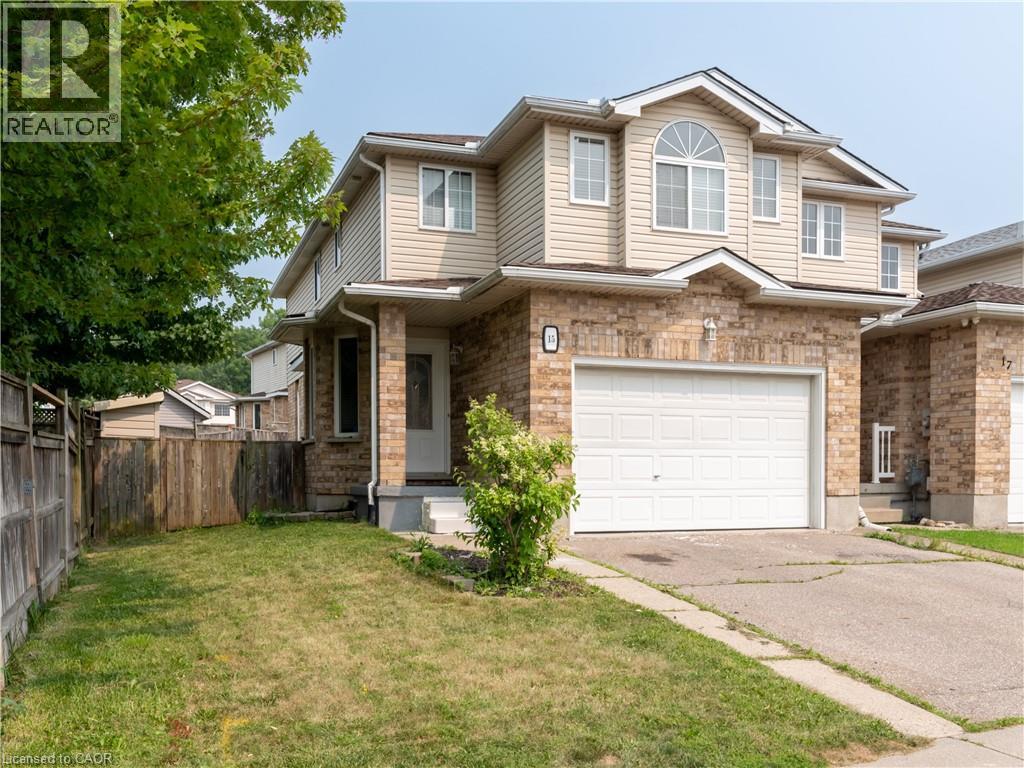 15 CHESTER Drive, Cambridge, Ontario