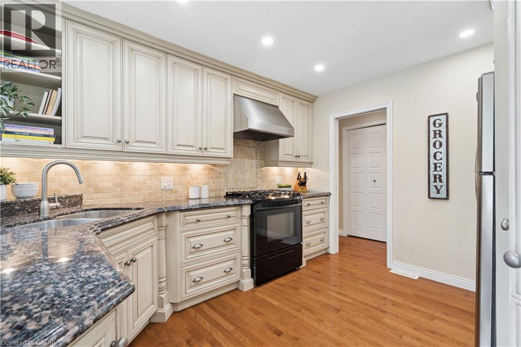 254 Southwood Drive, Kitchener, Ontario  N2E 2B1 - Photo 16 - 40849631
