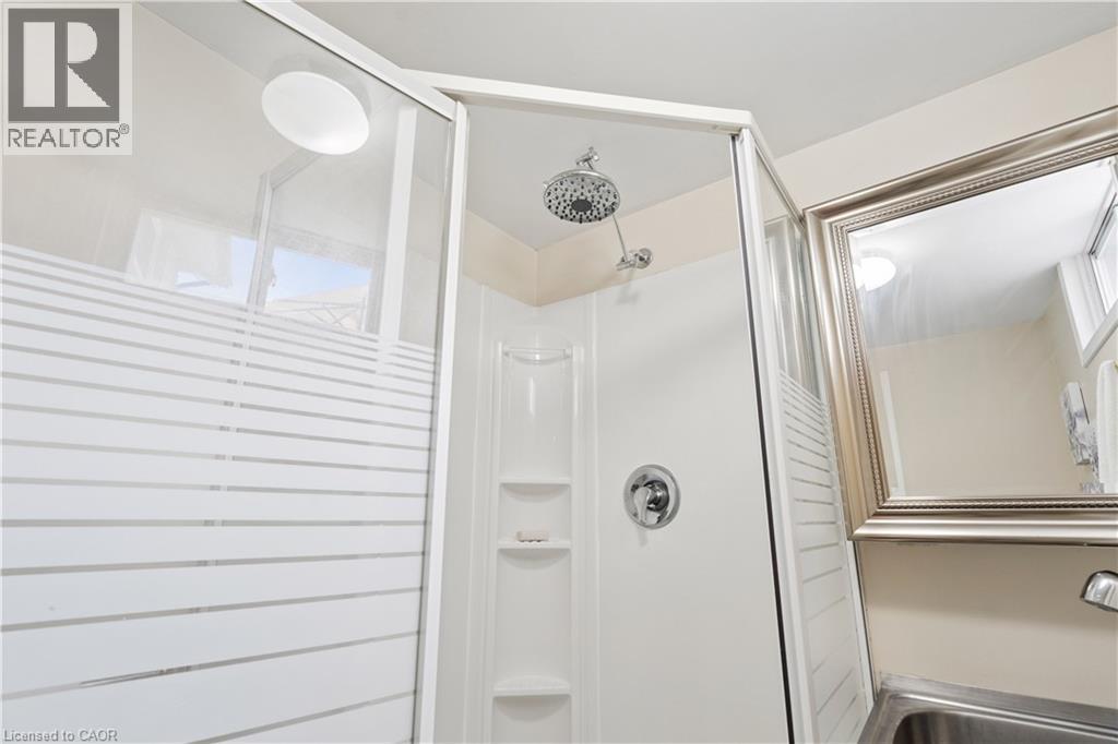 254 Southwood Drive, Kitchener, Ontario  N2E 2B1 - Photo 34 - 40849631