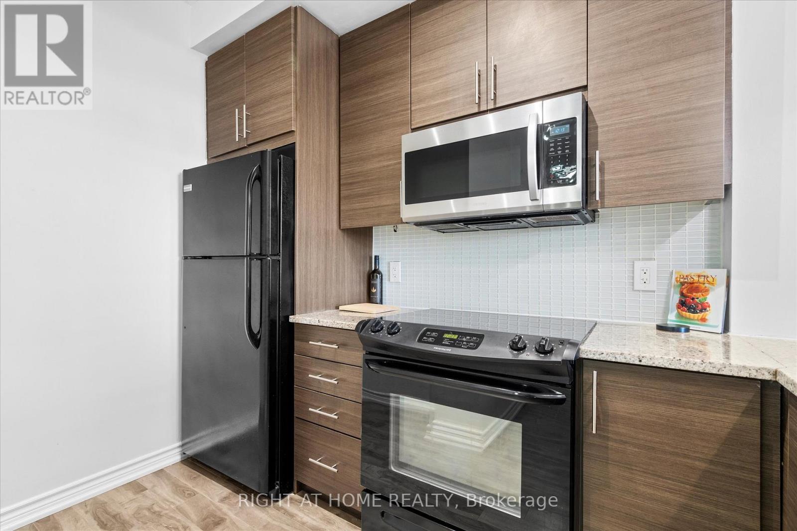 217 - 70 Forest Manor Road, Toronto, Ontario M2J 0A9 - Photo 8 - C13585698