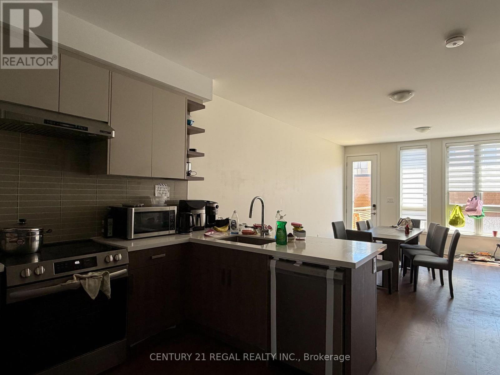 16 Deep Roots Terrace, Toronto, Ontario M6A 0G1 - Photo 7 - C13585746