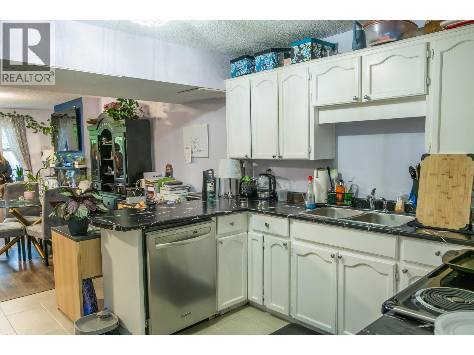1030 Yarmouth Street, Port Coquitlam, British Columbia V3C 5H4 - Photo 14 - R3147895