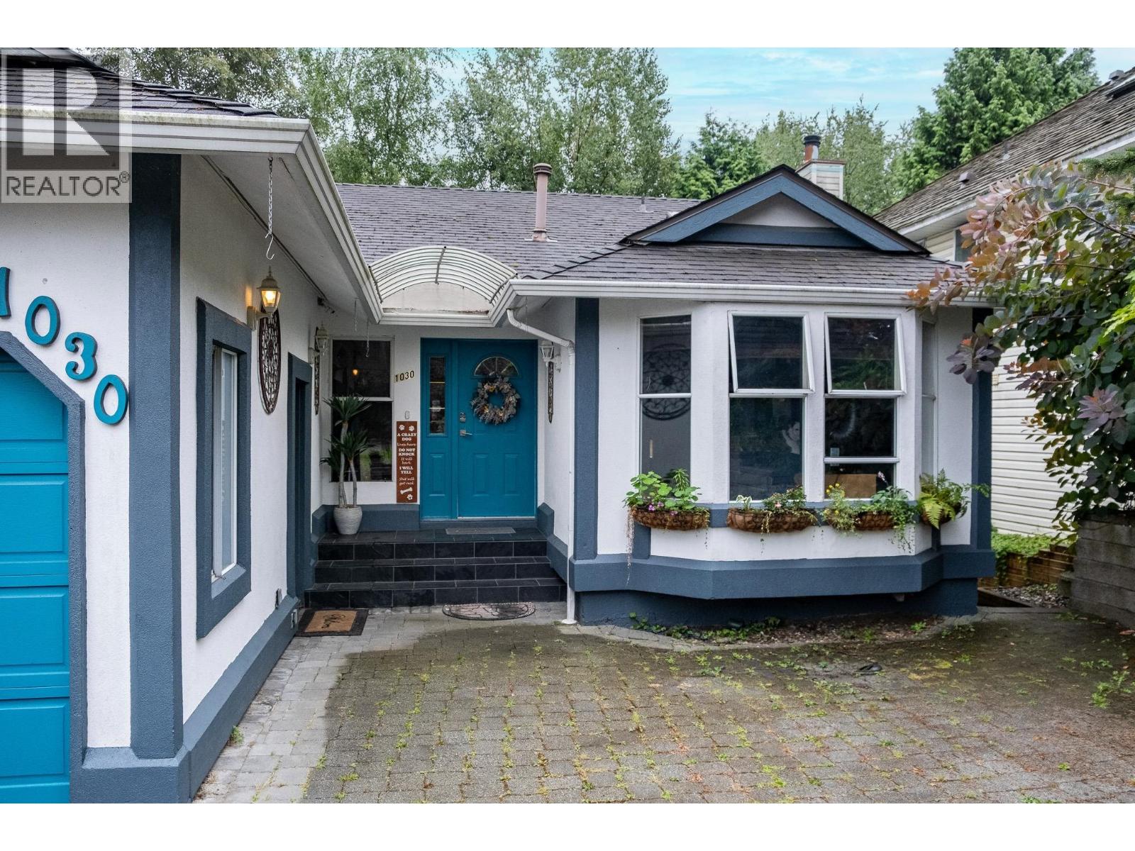 1030 Yarmouth Street, Port Coquitlam, British Columbia V3C 5H4 - Photo 3 - R3147895