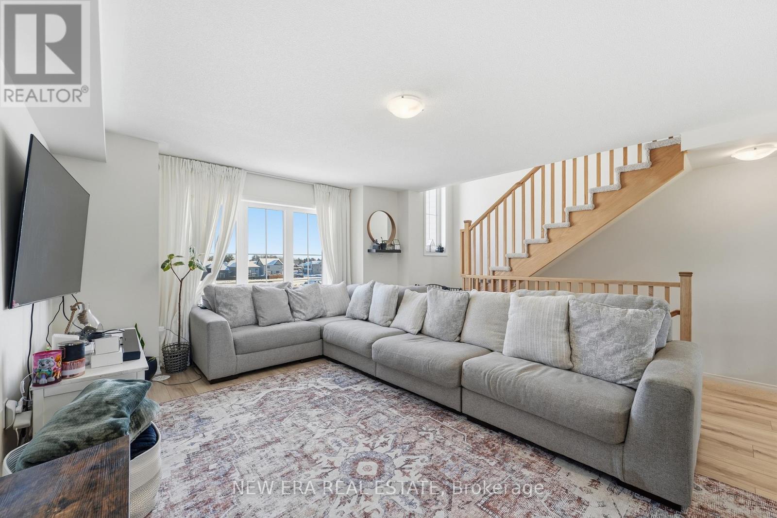 44 Jerome Way, Clarington, Ontario  L1C 7G9 - Photo 7 - E13585670