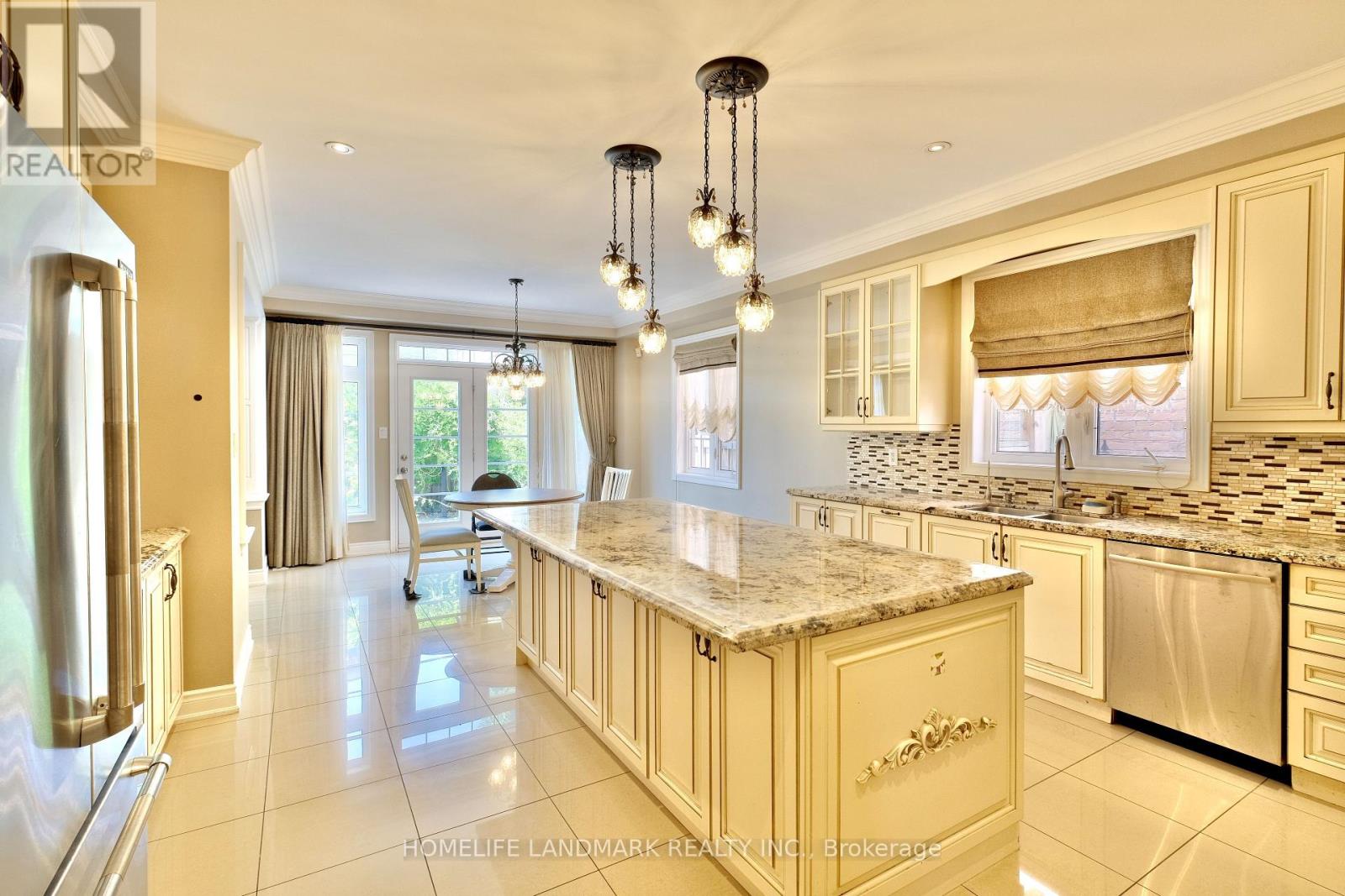 2 Drake Street, Vaughan, Ontario L4H 3P2 - Photo 9 - N13585744