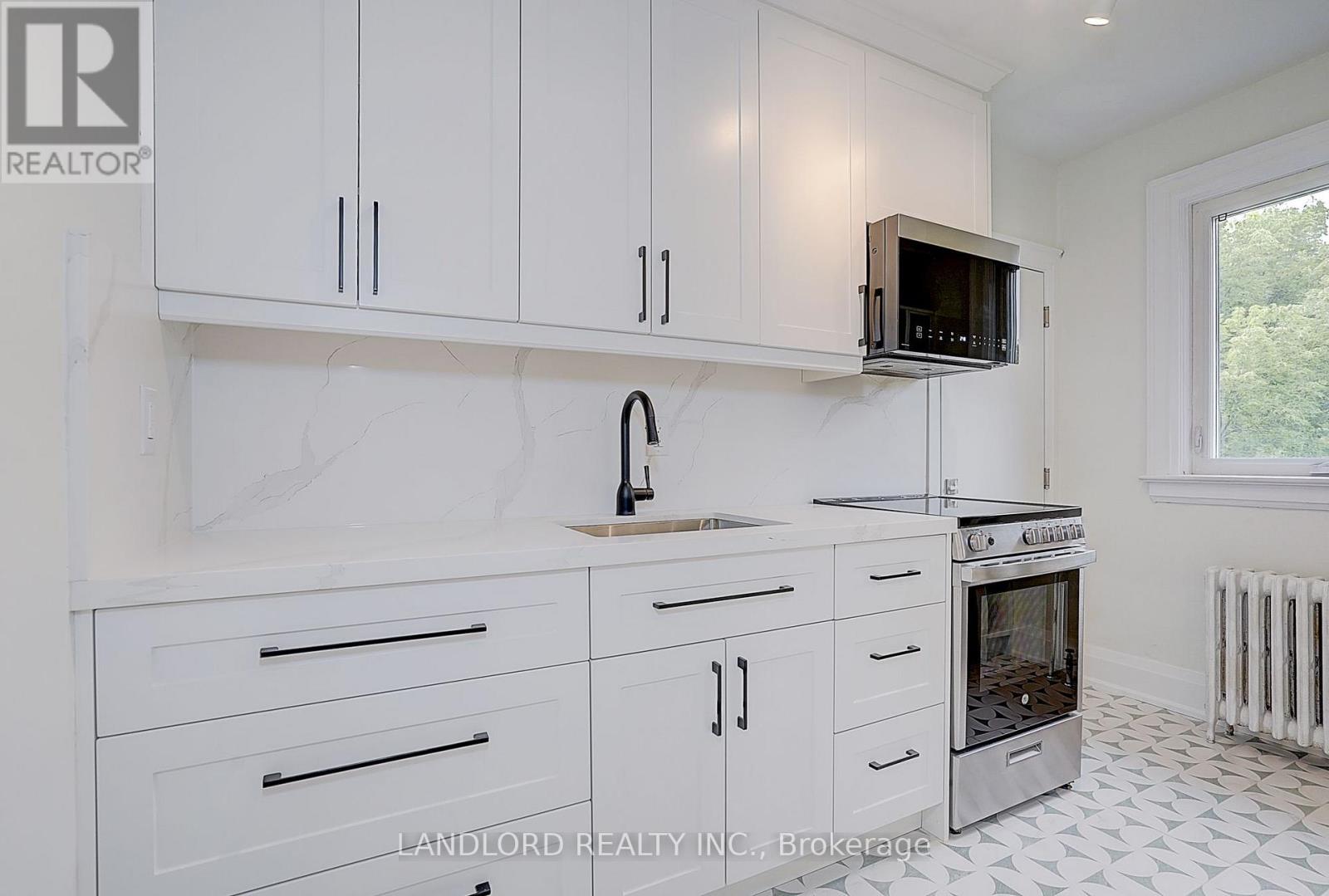 12 - 2520 Bloor Street W, Toronto, Ontario M6S 1R8 - Photo 18 - W13585734