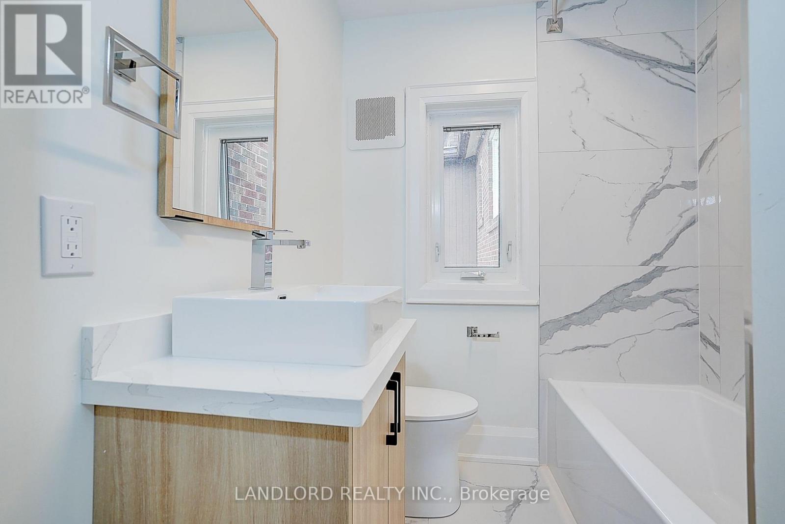 12 - 2520 Bloor Street W, Toronto, Ontario M6S 1R8 - Photo 36 - W13585734