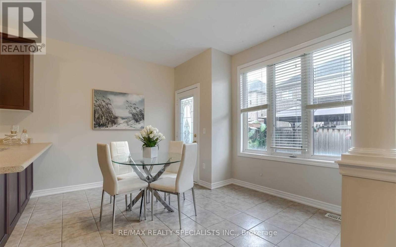 Main & 2nd - 88 Natronia Trail, Brampton, Ontario L6P 3N8 - Photo 13 - W13585750