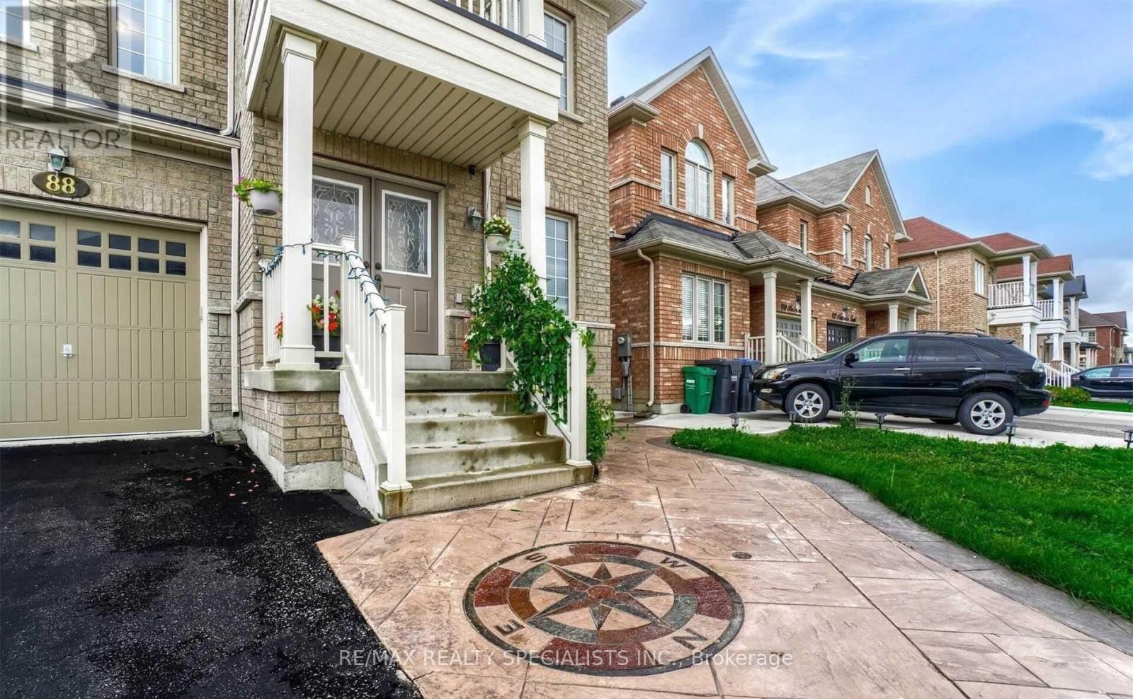 Main & 2nd - 88 Natronia Trail, Brampton, Ontario L6P 3N8 - Photo 2 - W13585750