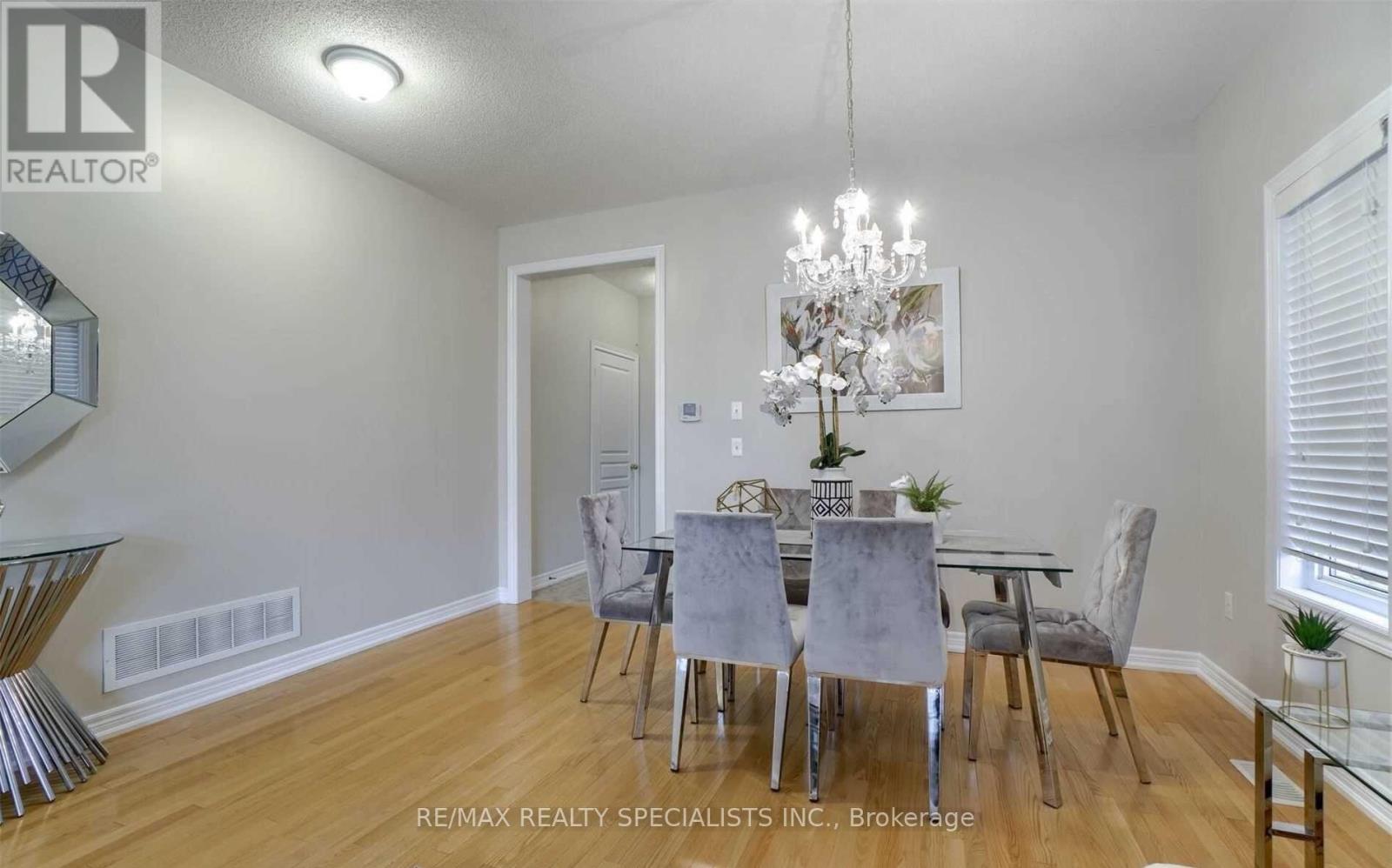 Main & 2nd - 88 Natronia Trail, Brampton, Ontario L6P 3N8 - Photo 9 - W13585750