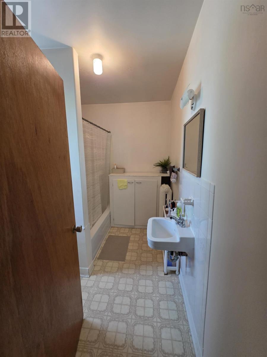 193 Park St. Street, Sydney, Nova Scotia  B1P 4W7 - Photo 11 - 202613956