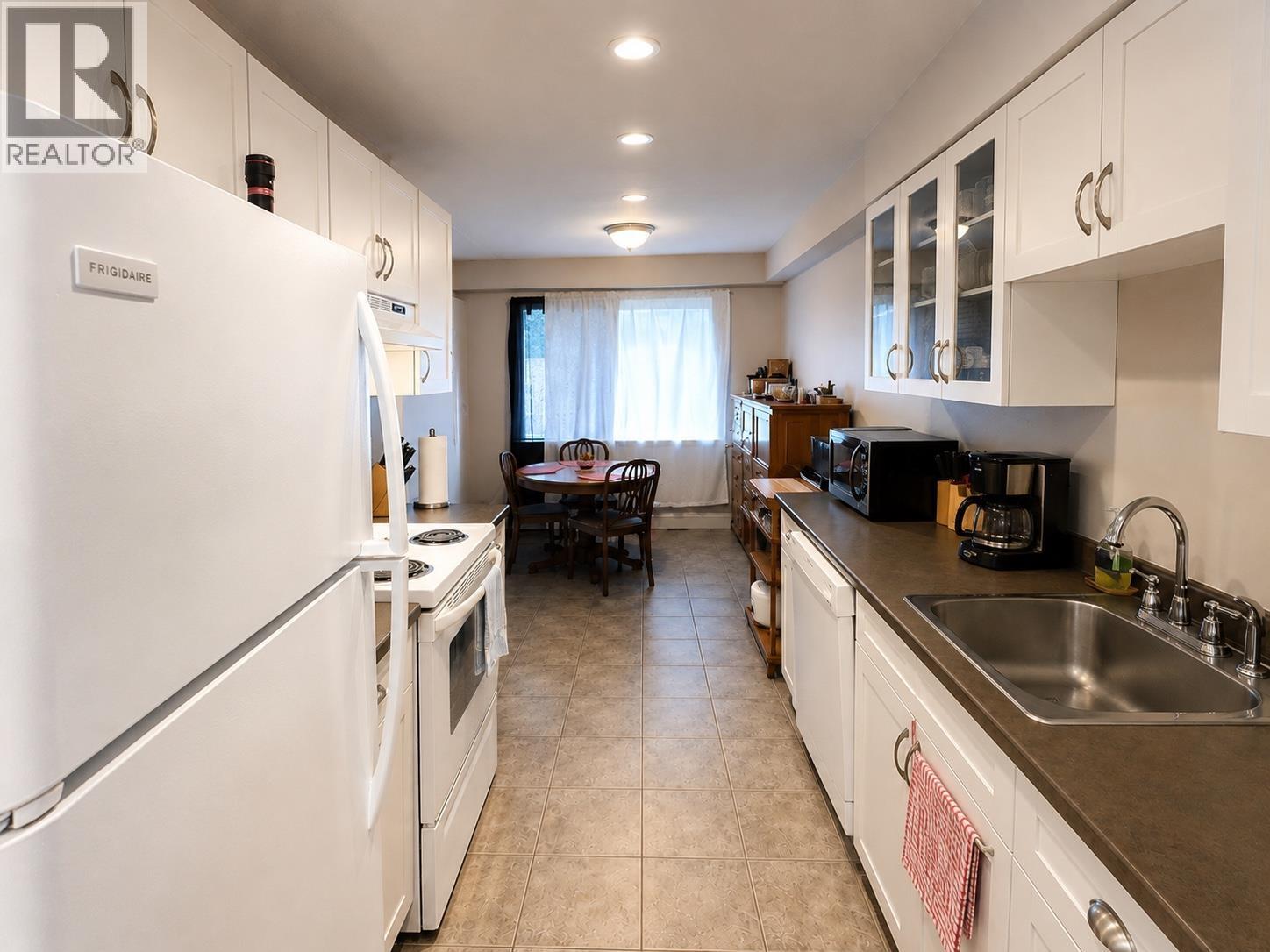 36 882 Premier Street, North Vancouver, British Columbia V7J 2G9 - Photo 9 - R3147821