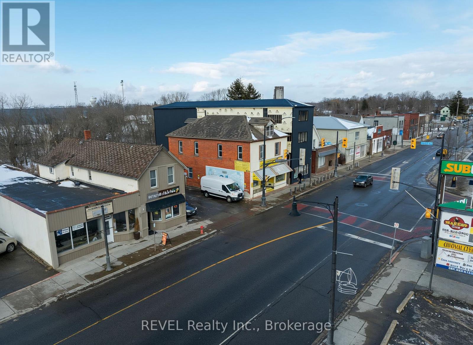 229 Main Street W, Port Colborne, Ontario  L3K 3V7 - Photo 1 - X12933800