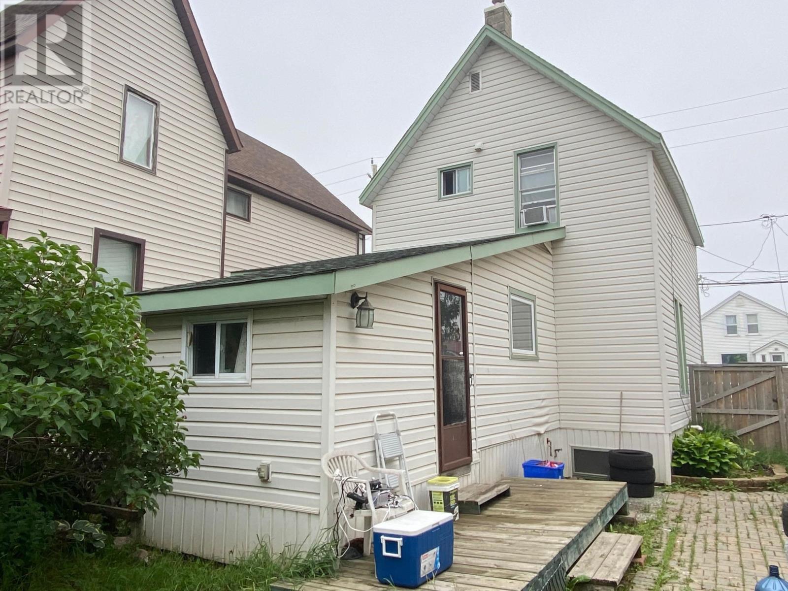 12 Machar Ave, Thunder Bay, Ontario  P7B 2Y3 - Photo 3 - TB2602031