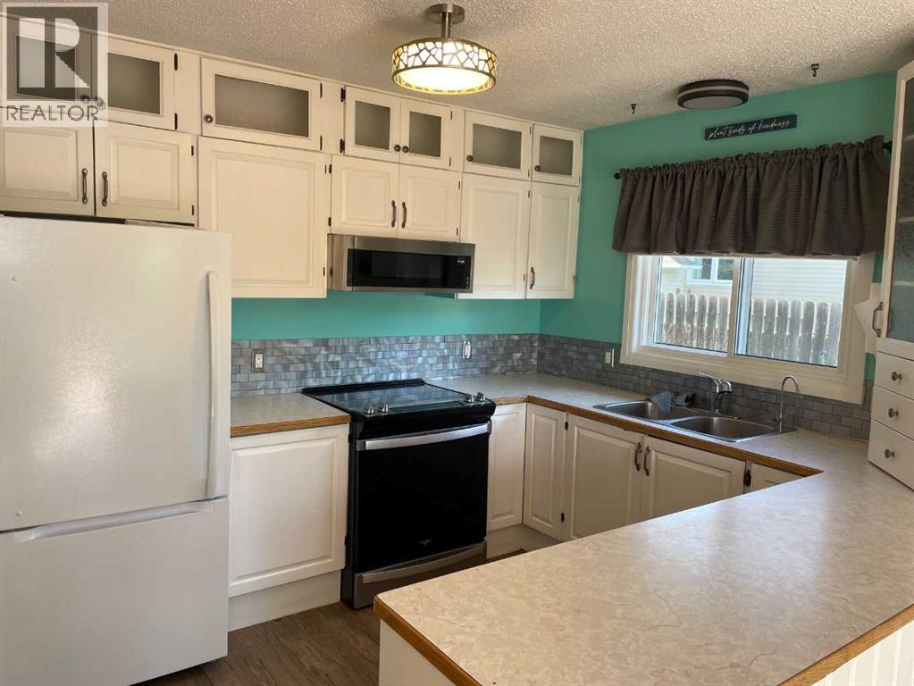11409 110 Ave. Cres, Fairview, Alberta  T0H 1L0 - Photo 2 - A2326200