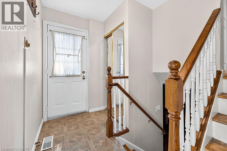 16 Sunshine Court, Hamilton, Ontario  L9C 2L5 - Photo 39 - 40849752