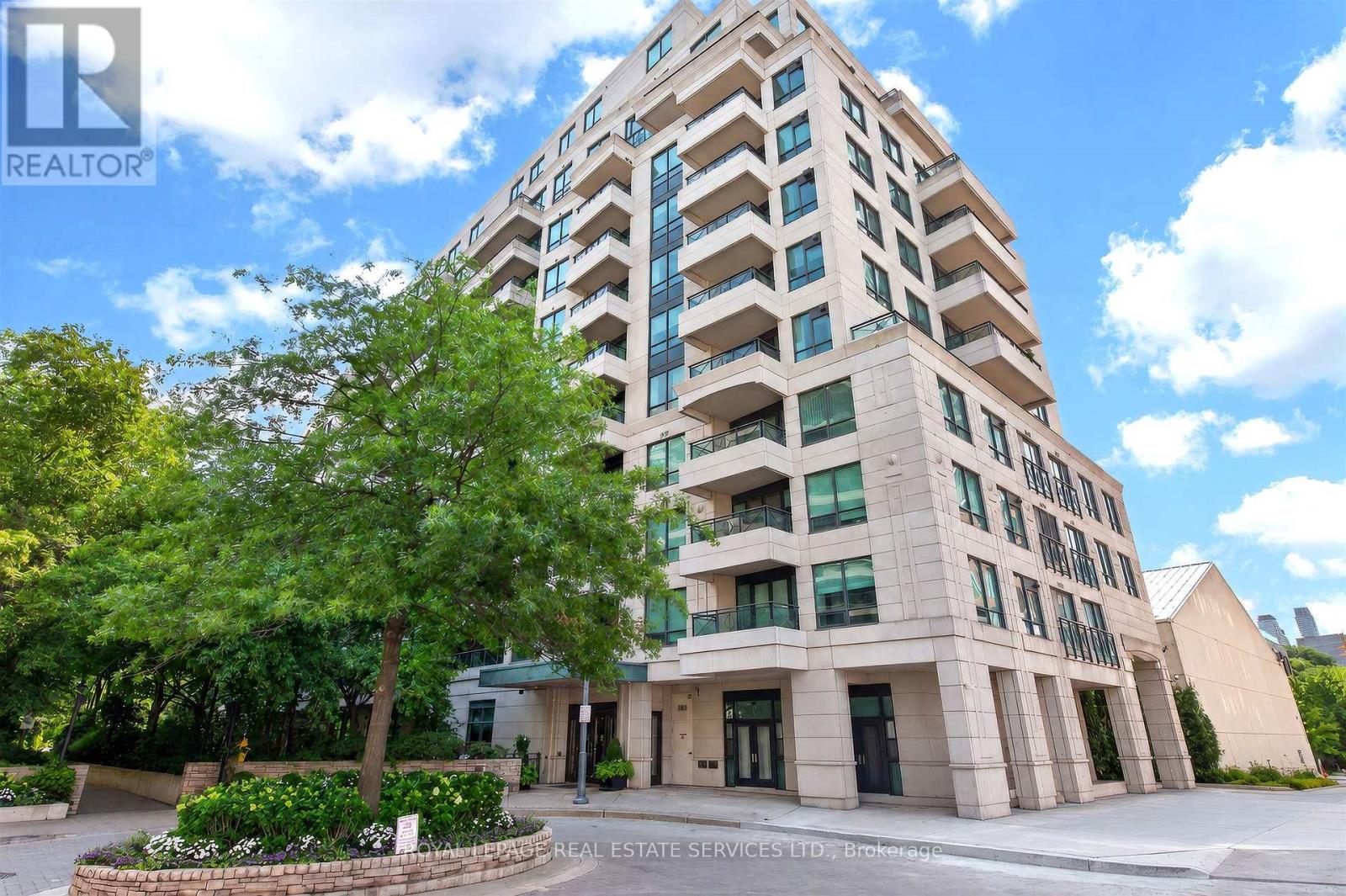 401 - 25 SCRIVENER SQUARE, Toronto, Ontario