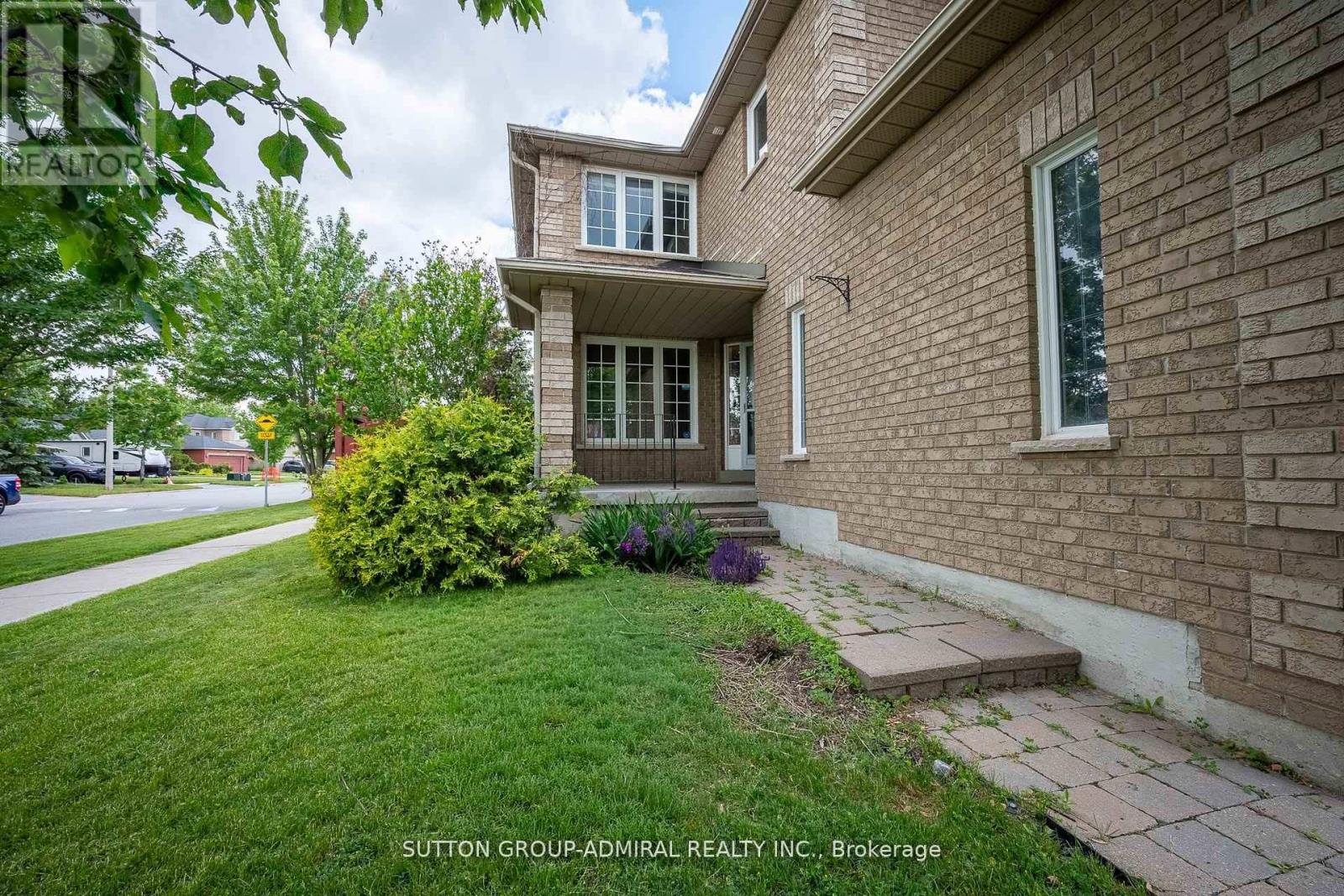 120 Widgeon Street, Barrie (Painswick South), Ontario  L4N 8W4 - Photo 2 - S13585788