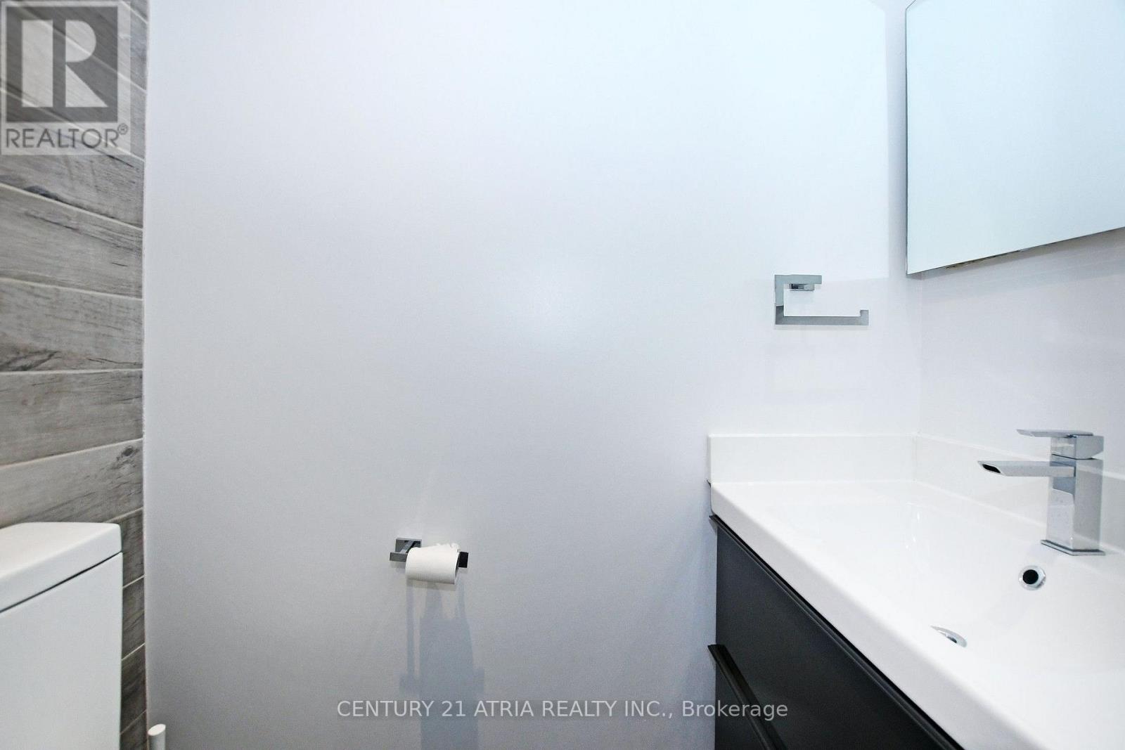 10 Palmerston Avenue, Toronto, Ontario  M6J 2H7 - Photo 19 - C13583902