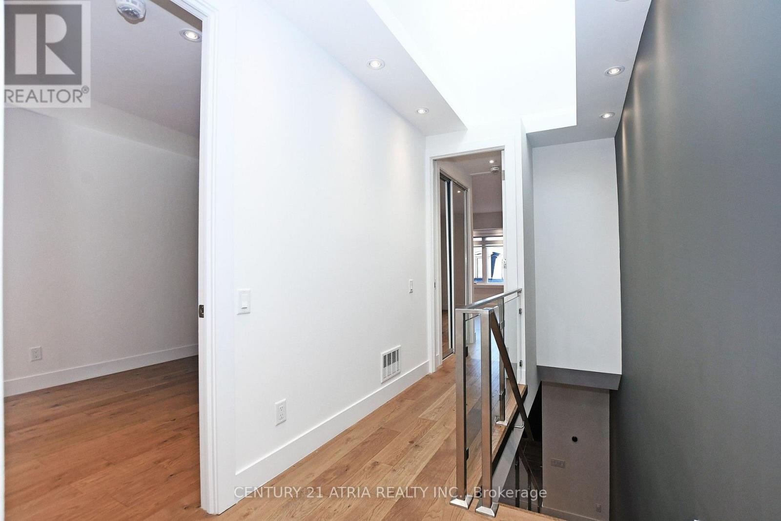 10 Palmerston Avenue, Toronto, Ontario  M6J 2H7 - Photo 25 - C13583902