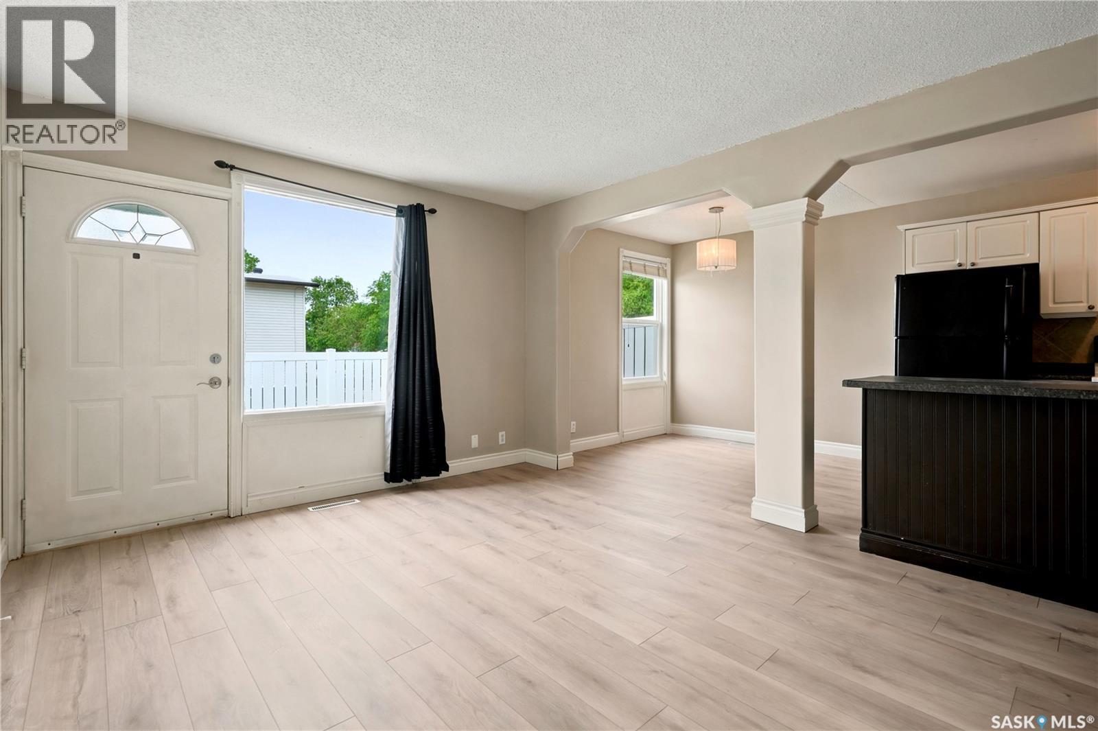 6 1292 Gordon Road, Moose Jaw, Saskatchewan  S6H 3E5 - Photo 4 - SK042883