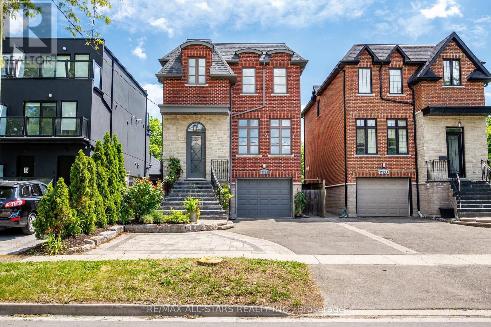 1113B ISLINGTON AVENUE, Toronto (Stonegate-Queensway)