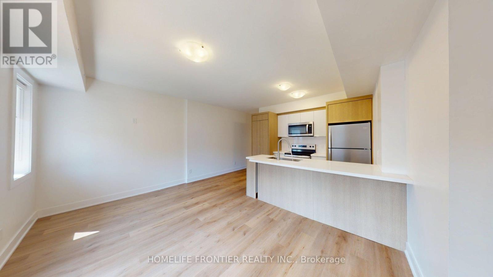 2 (Main Floor) - 231 Symington Avenue, Toronto, Ontario  M6P 3W5 - Photo 4 - W13585824