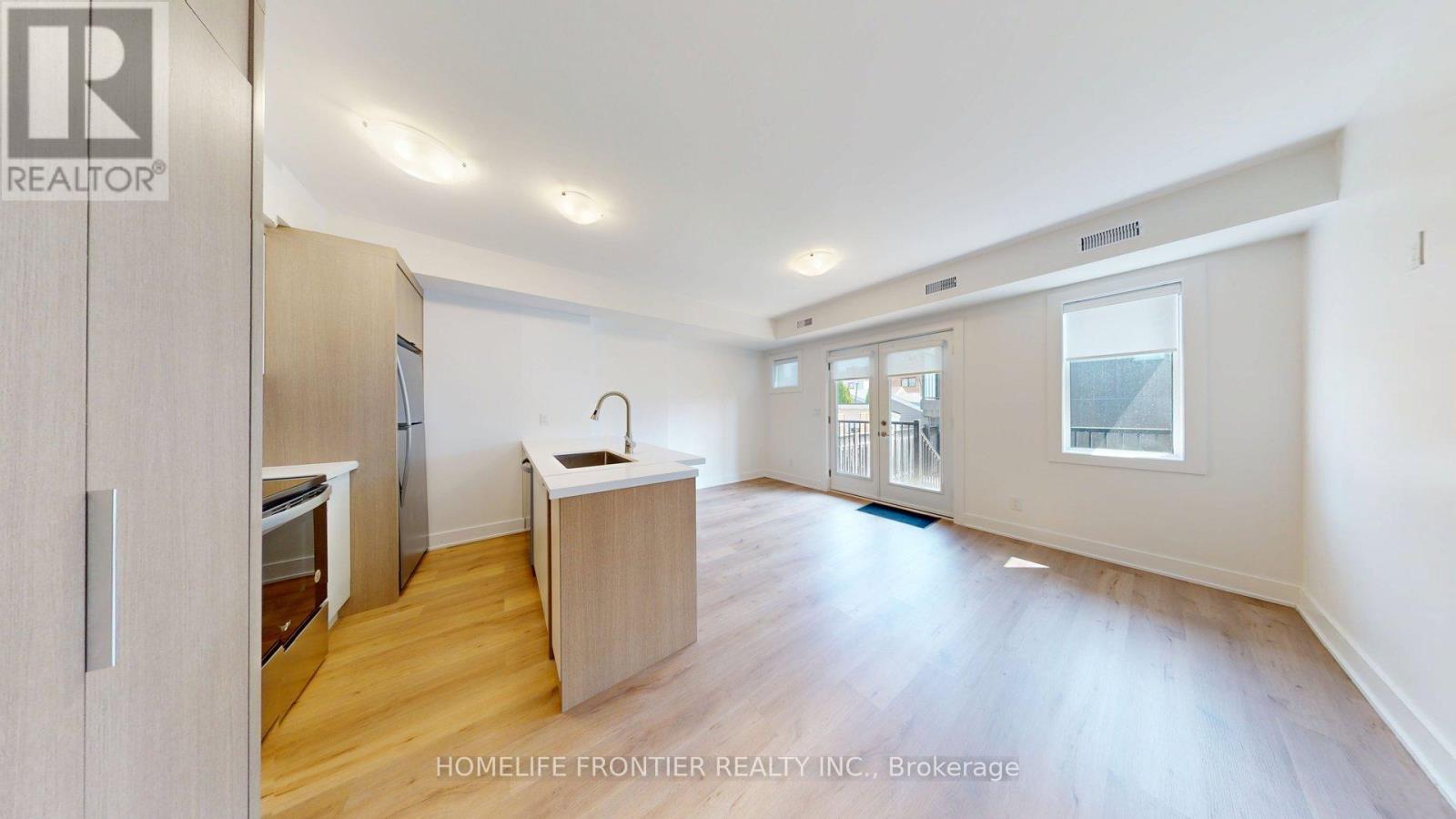 2 (Main Floor) - 231 Symington Avenue, Toronto, Ontario  M6P 3W5 - Photo 5 - W13585824