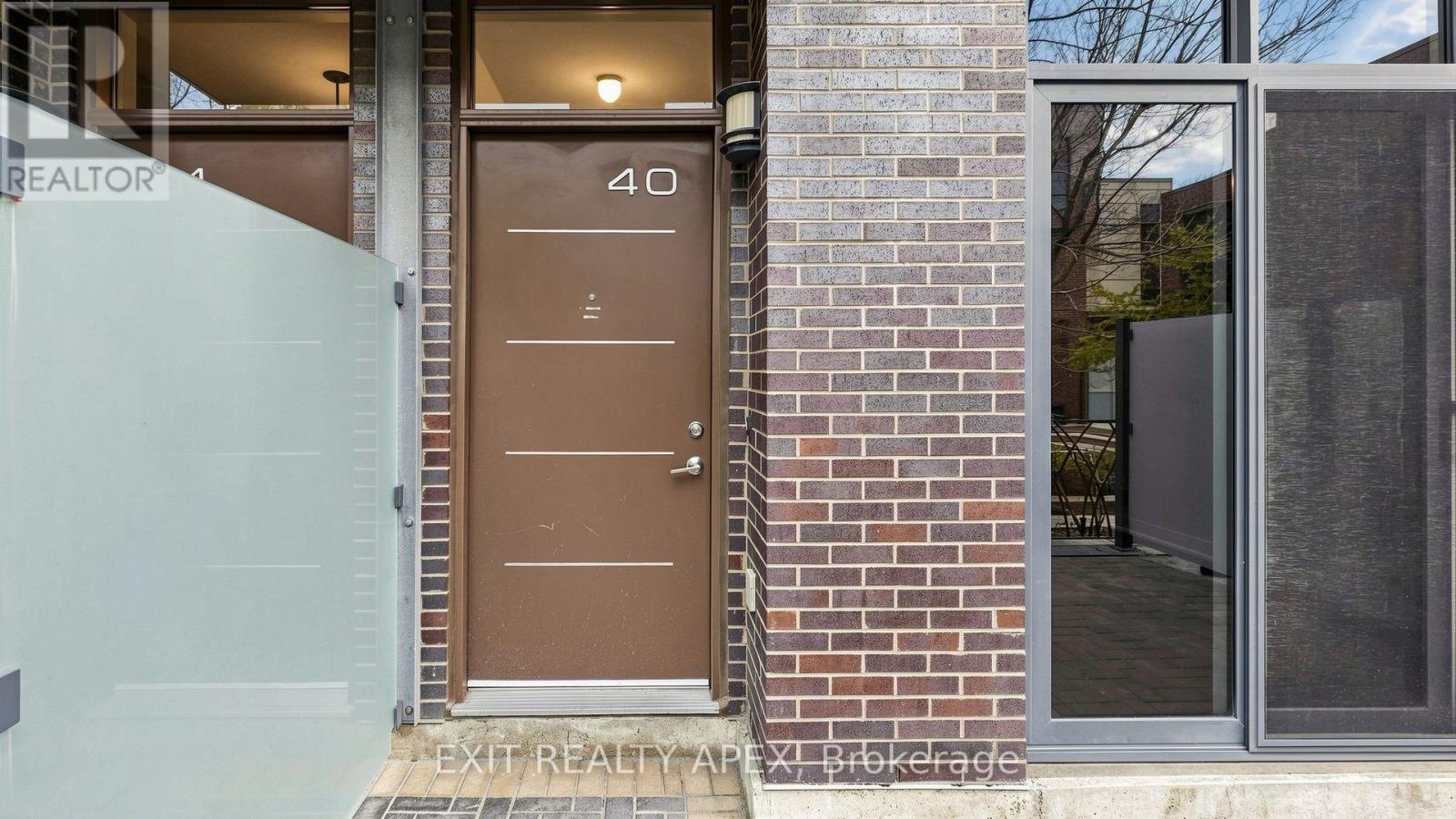 40 - 23 Valhalla Inn Road, Toronto, Ontario  M9B 0B3 - Photo 2 - W13585968