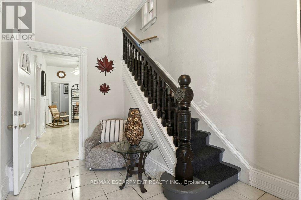 49 Cheever Street, Hamilton, Ontario  L8L 5R6 - Photo 5 - X13585798