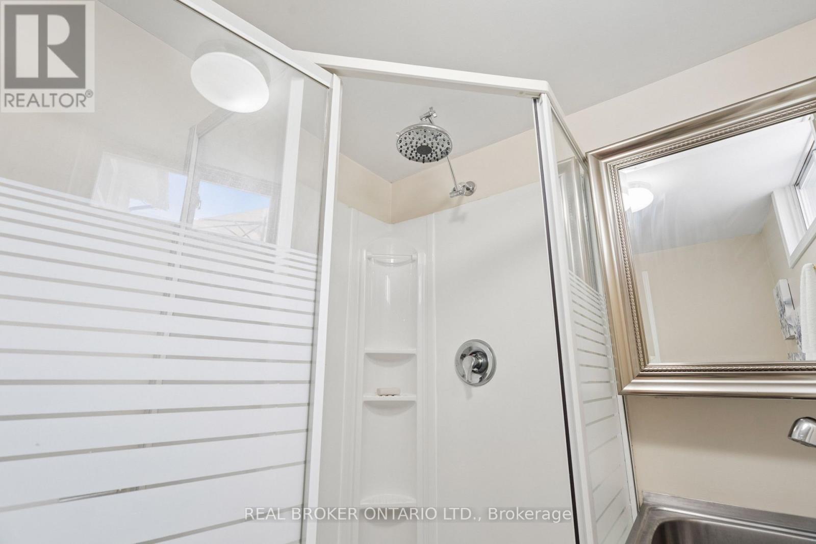 254 Southwood Drive, Kitchener, Ontario  N2E 2B1 - Photo 34 - X13585850