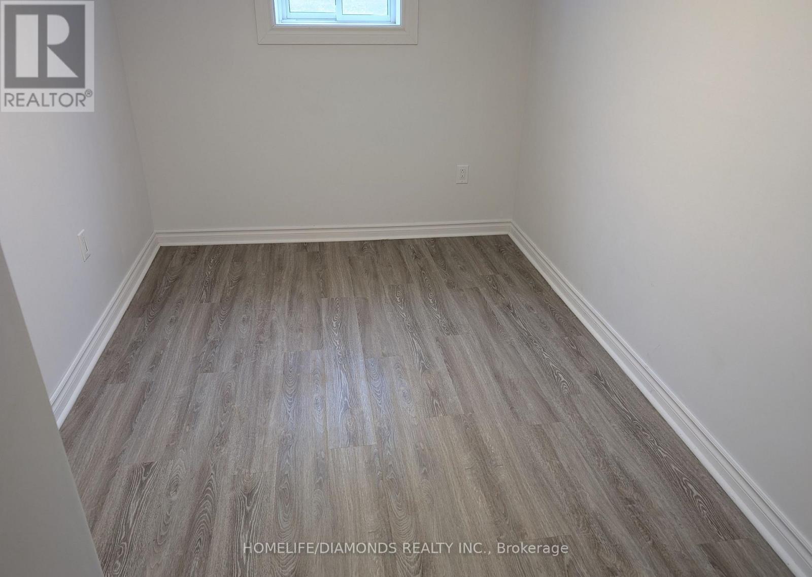 Upper - 5 Calcott Court, Thorold, Ontario  L2V 4J9 - Photo 7 - X13585866