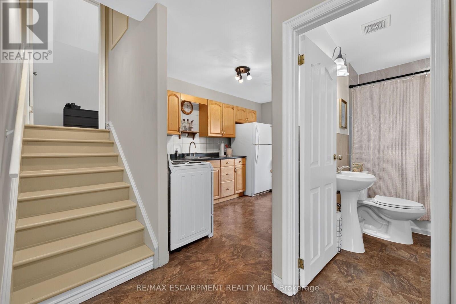 206 East 13th Street, Hamilton, Ontario  L9A 3Z7 - Photo 10 - X13585924